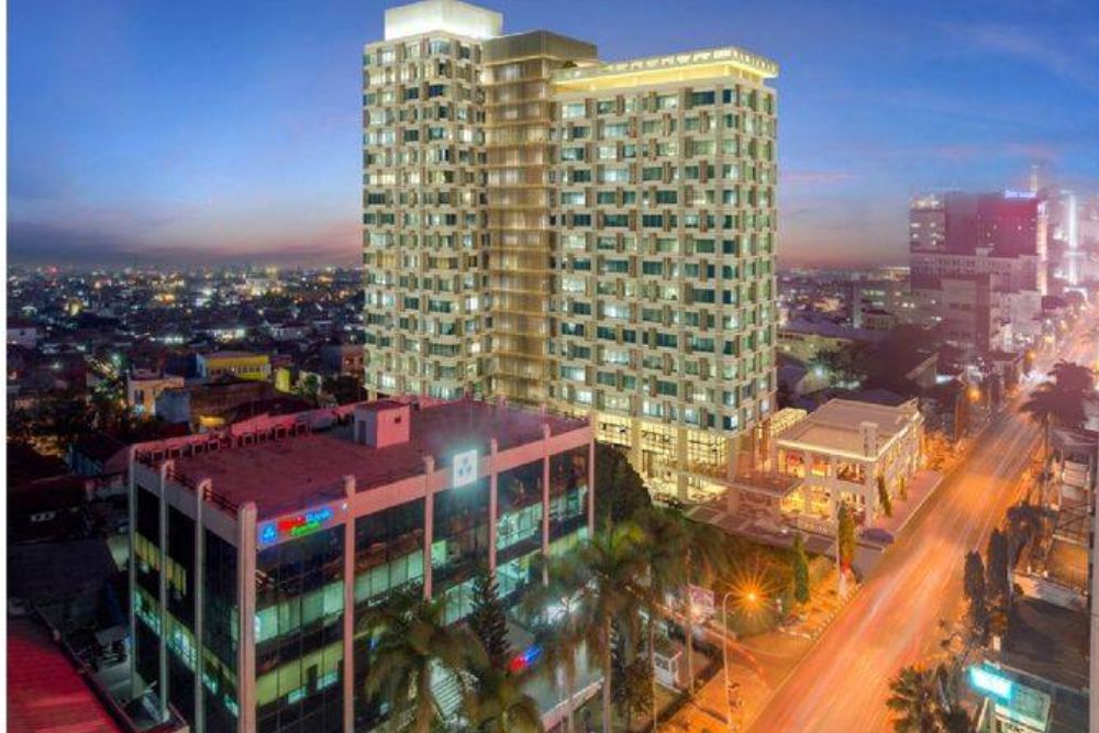 Gedung Apartemen HQuarters Business Residence